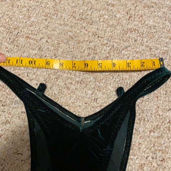 Competition Suit - Picture 3 of 9